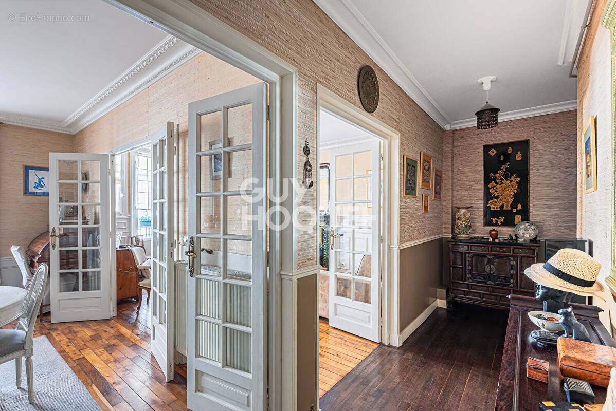 Appartement à PARIS-12E