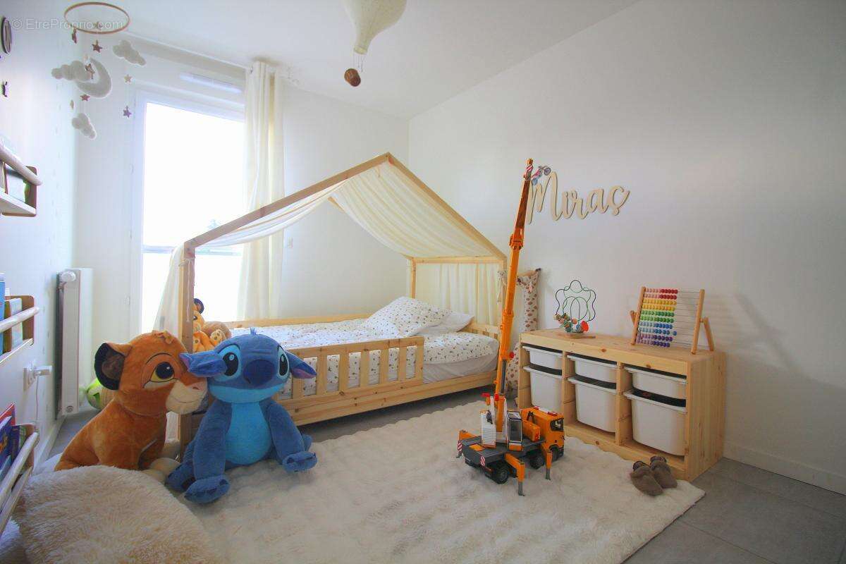 Appartement à MIRIBEL