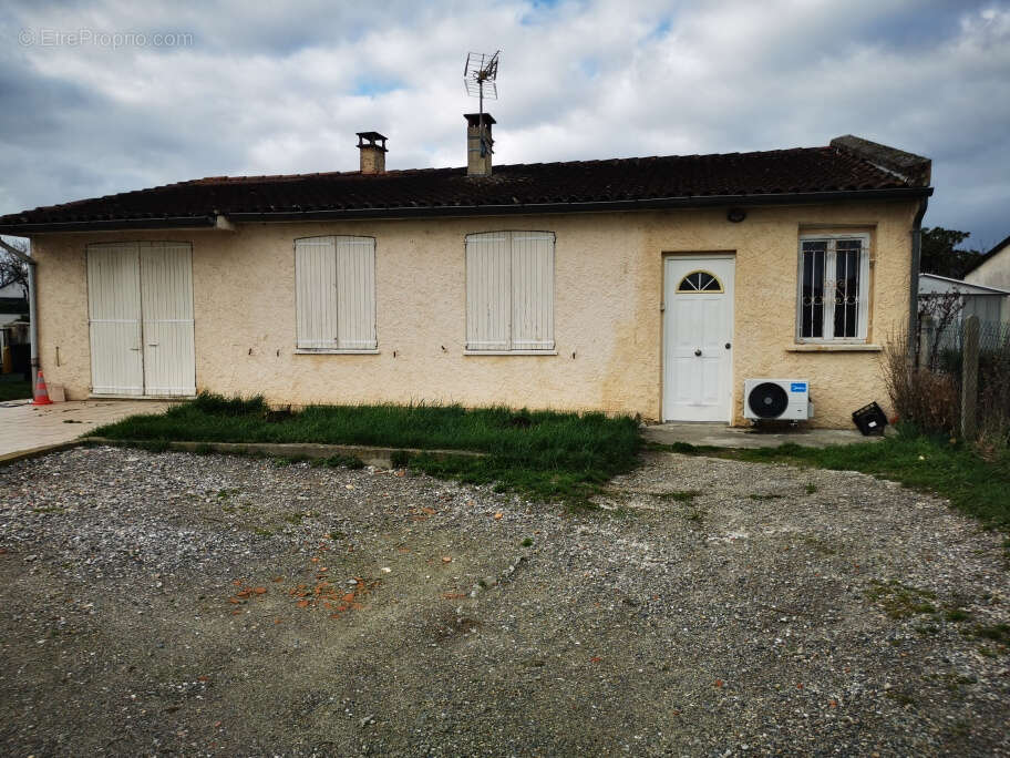 Maison à BRUGUIERES