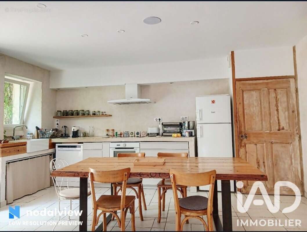 Maison 157 m² à Graveson  - photo 3