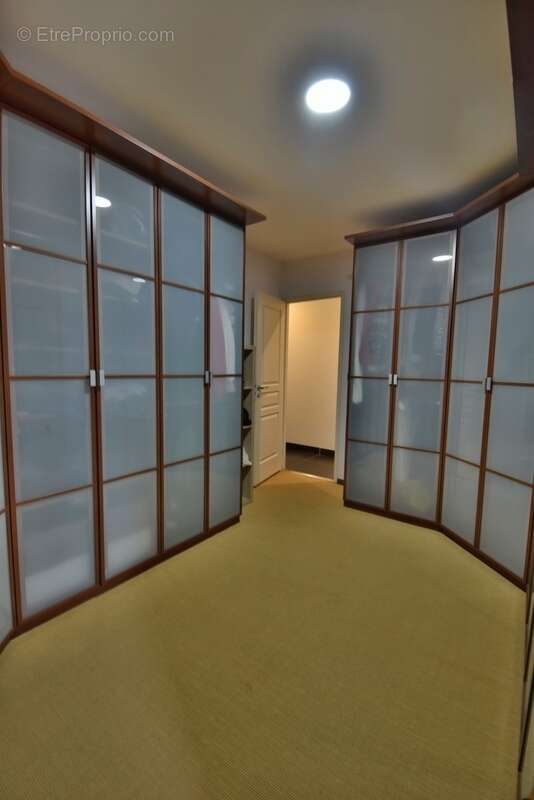 Maison à FARGUES-SAINT-HILAIRE