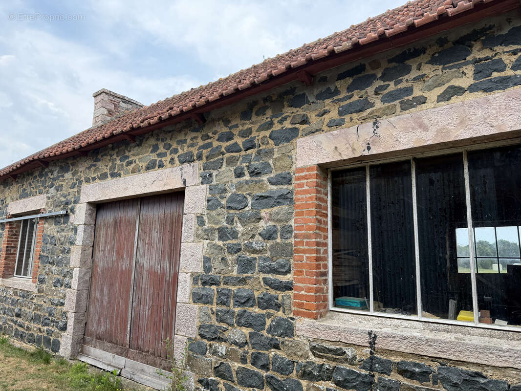 Erquy 22430, fort potentiel pour cet ensemble immobilier avec maison, ancienne forge et hangar. - photo 9