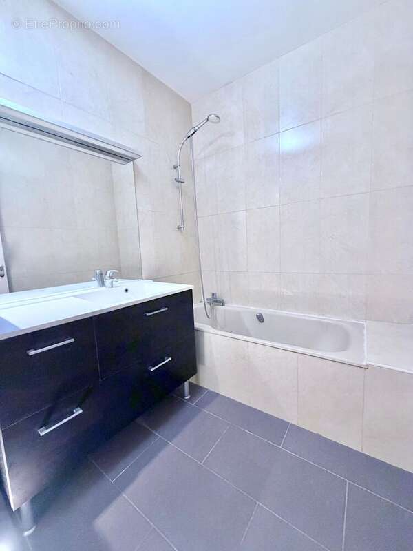 Photo 6 - Appartement à PARIS-11E