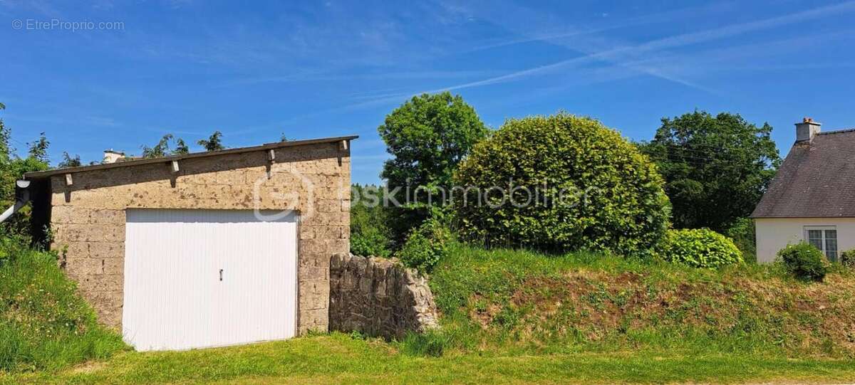 Maison à HUELGOAT