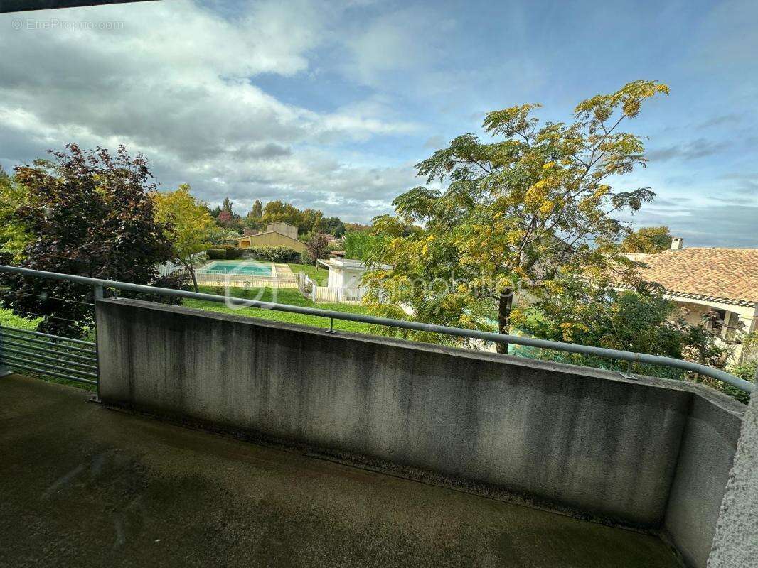 Appartement T3 avec balcon, piscine et parking – Avignon Pont des Deux Eaux - photo 8