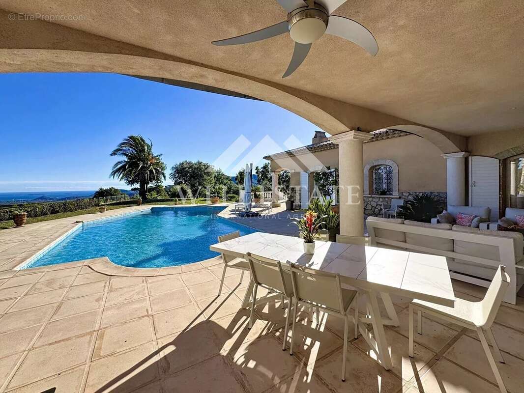 Maison à LES ADRETS-DE-L&#039;ESTEREL