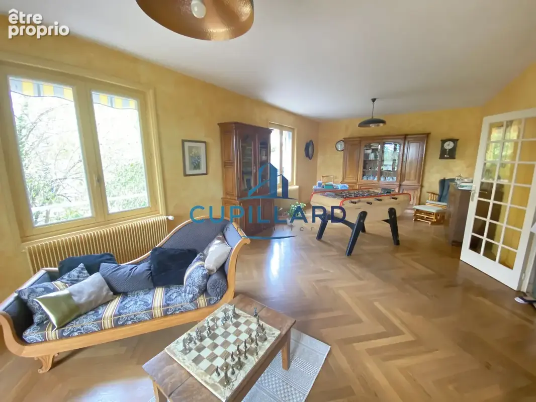 Maison familiale avec vue dégagée   Saint-Léger-sur-Roanne - photo 7