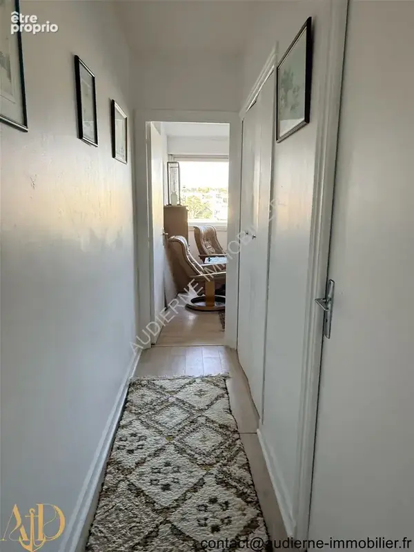 Grand duplex de 106 m2 avec ascenseur - très belle vue sur le port - à 200m du centre-ville et de la plage - photo 8