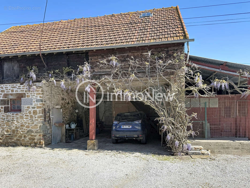 Maison à LE VAL-SAINT-PERE