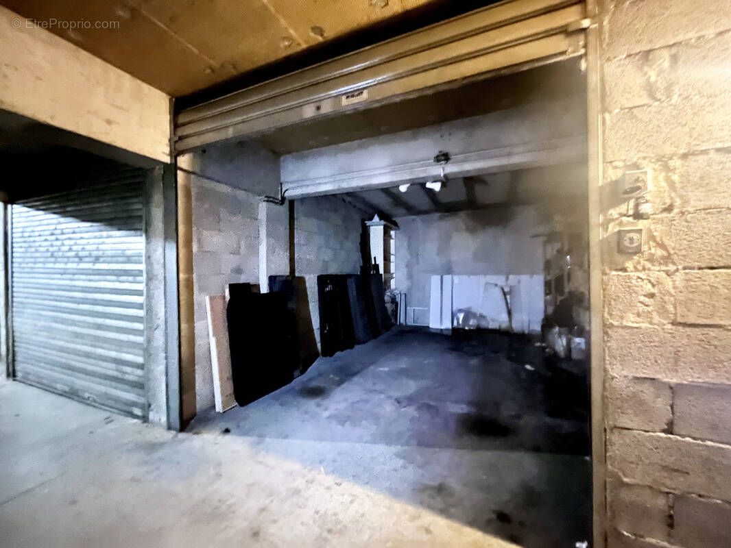 Parking à MARSEILLE-5E