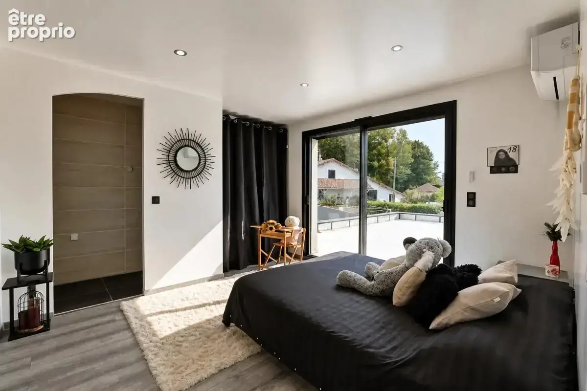 Maison de 8 pièces de 210 m² à Orthez - photo 6