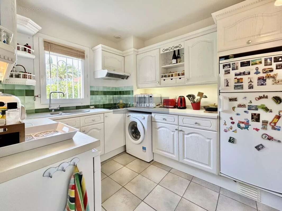 Maison à LES ISSAMBRES