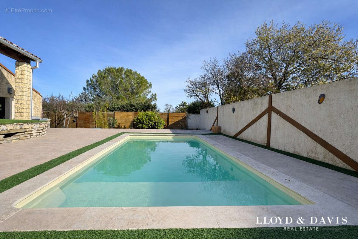 Maison à VEZENOBRES