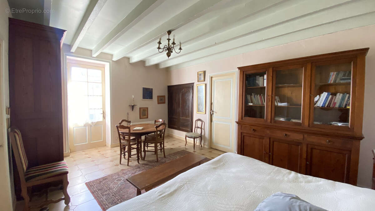 Maison à BOUTENAC-TOUVENT