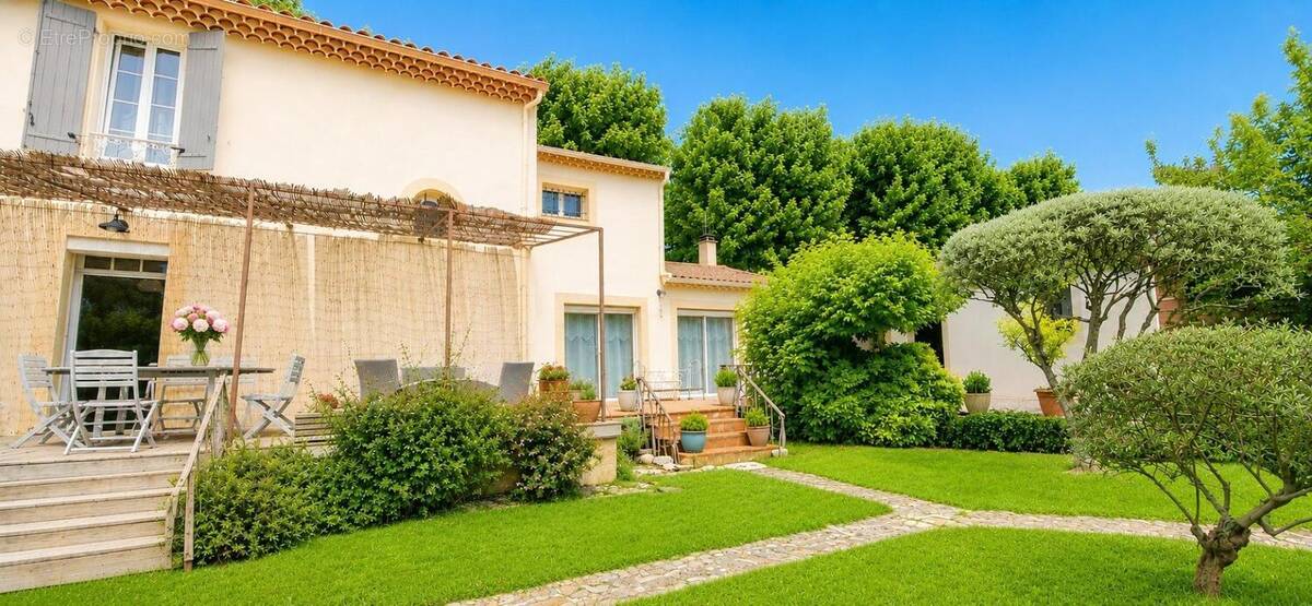 Photo 1 - Maison à MALEMORT-DU-COMTAT