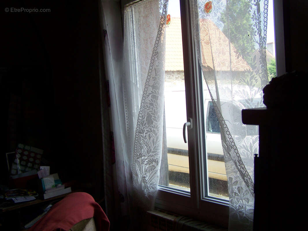 Maison à SAINT-SULPICE-LES-FEUILLES