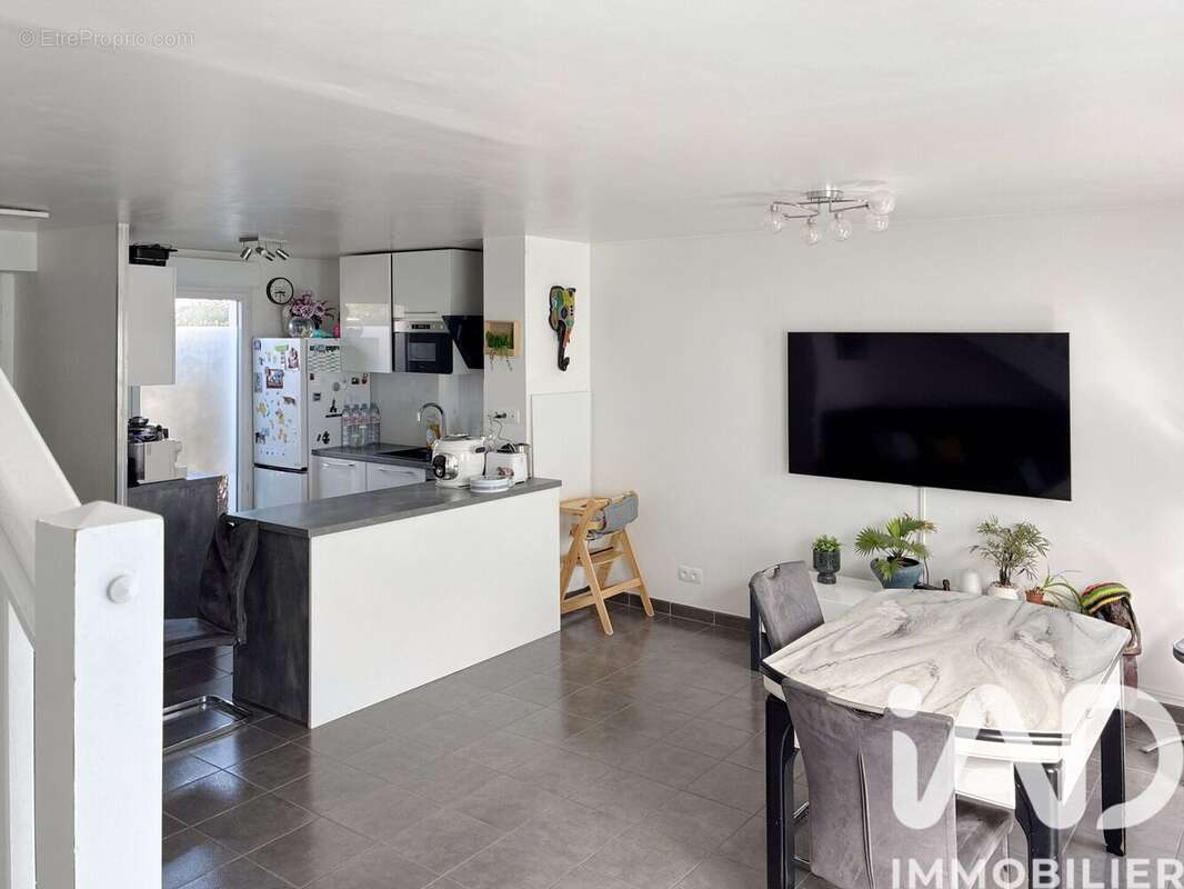 Photo 5 - Appartement à VILLEMOMBLE