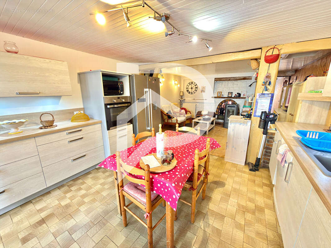 Maison à FAYL-BILLOT