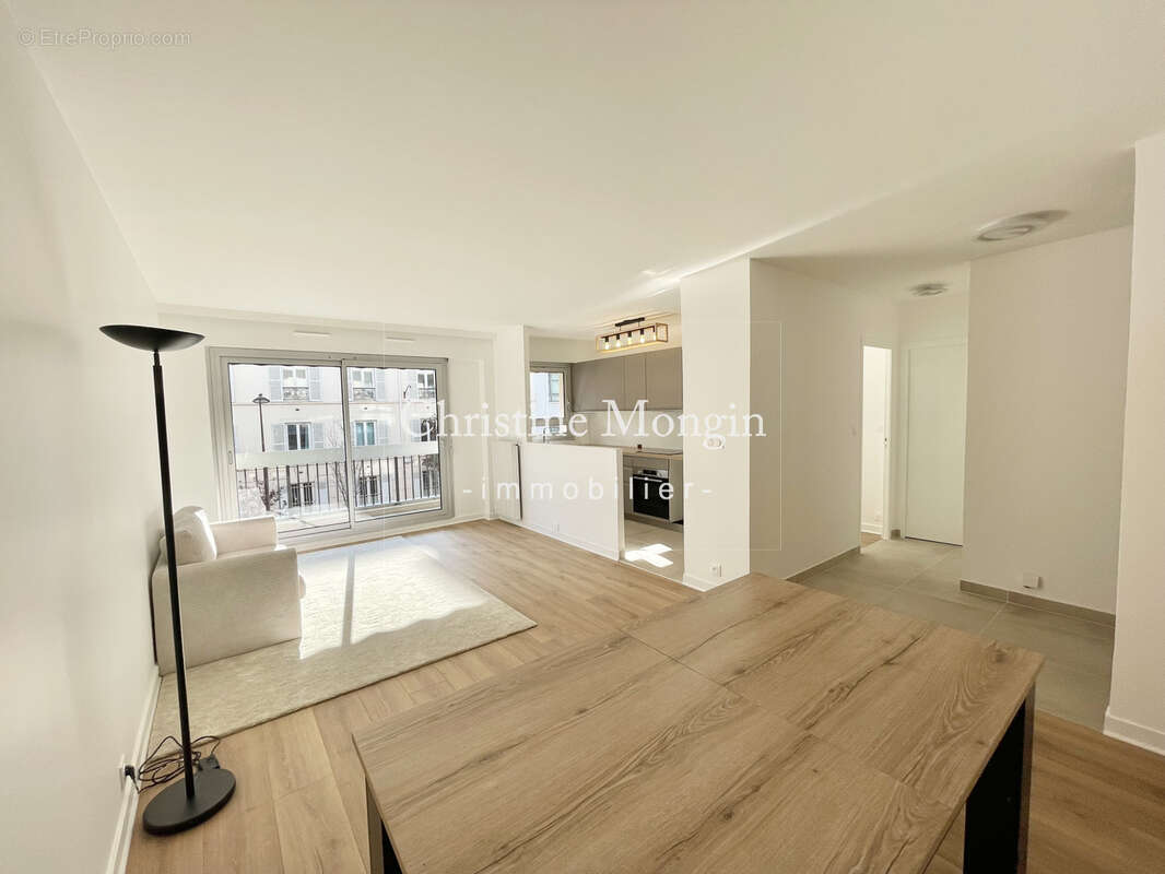 Appartement à NEUILLY-SUR-SEINE