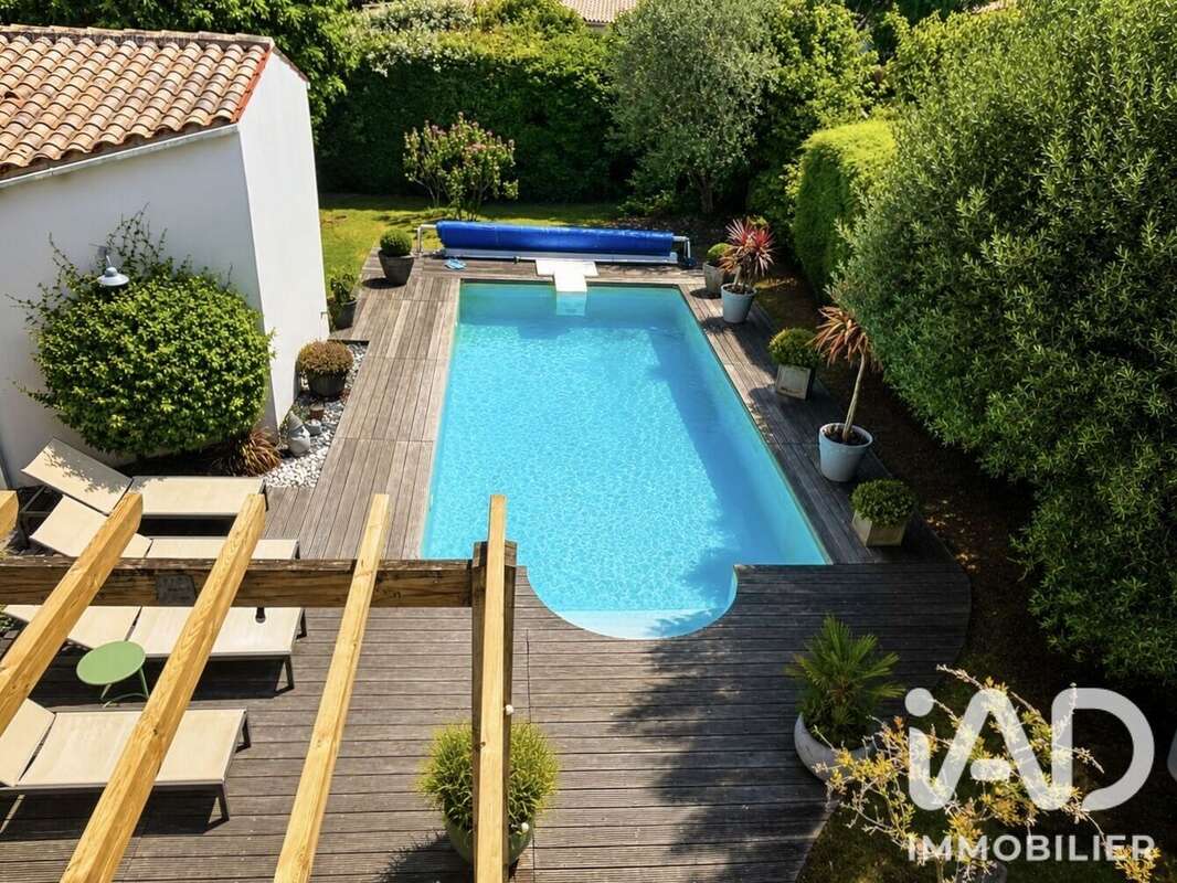 Maison 239 m² à Perigny  - photo 2