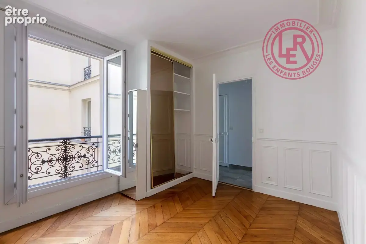 Paris 4ème - Arsenal - Appartement de 3 pièces rénové avec vue dégagée - photo 10