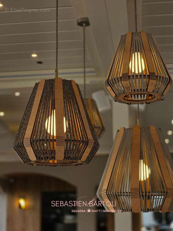 Photo 6 - Commerce à LECCI