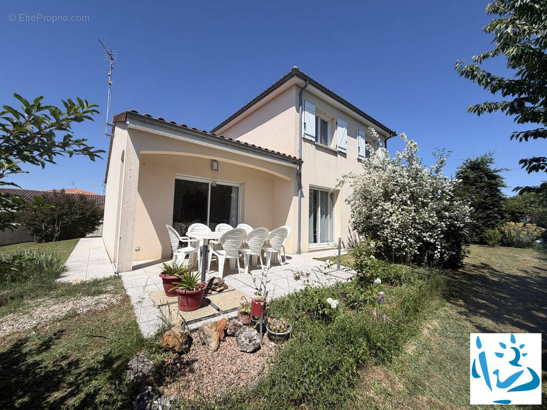 Maison à BIARD