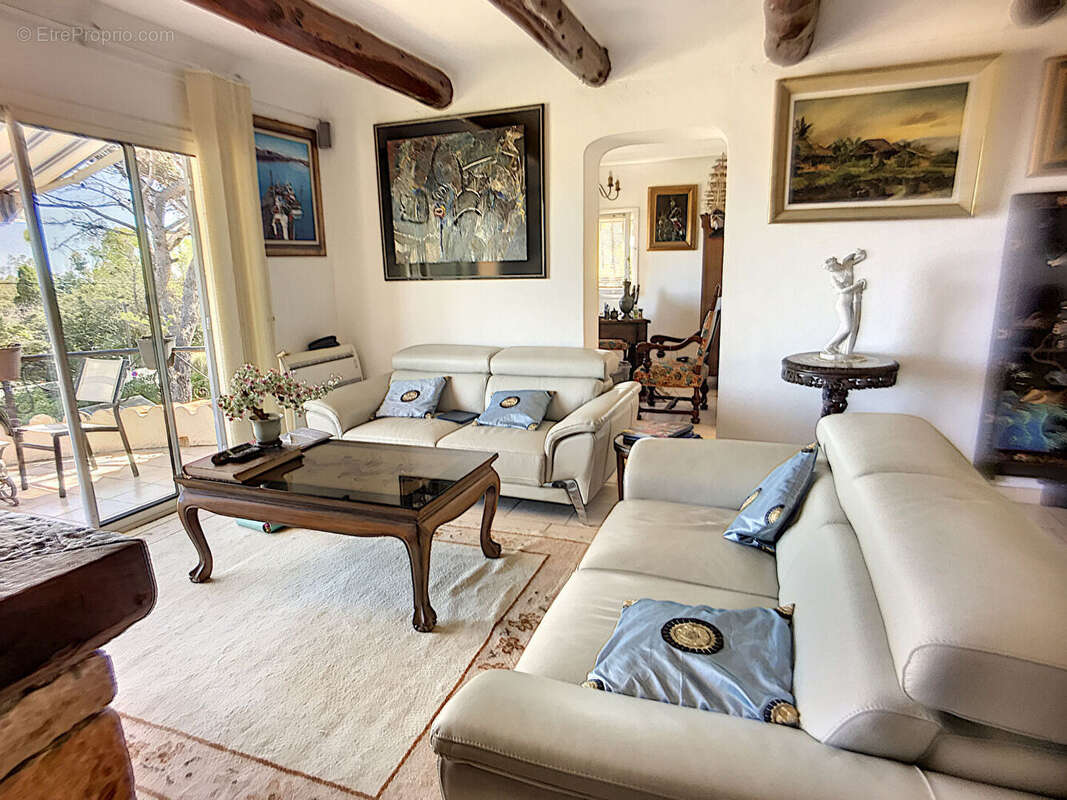 Maison à LES ISSAMBRES