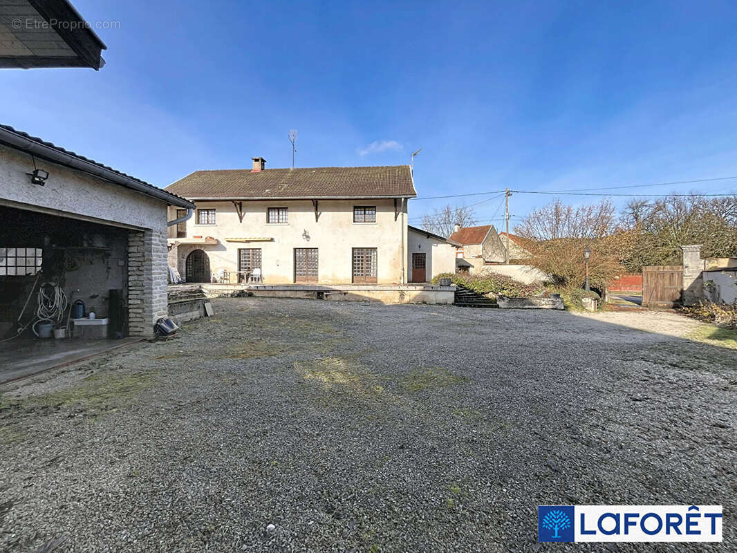 Maison à VILLEY-SUR-TILLE