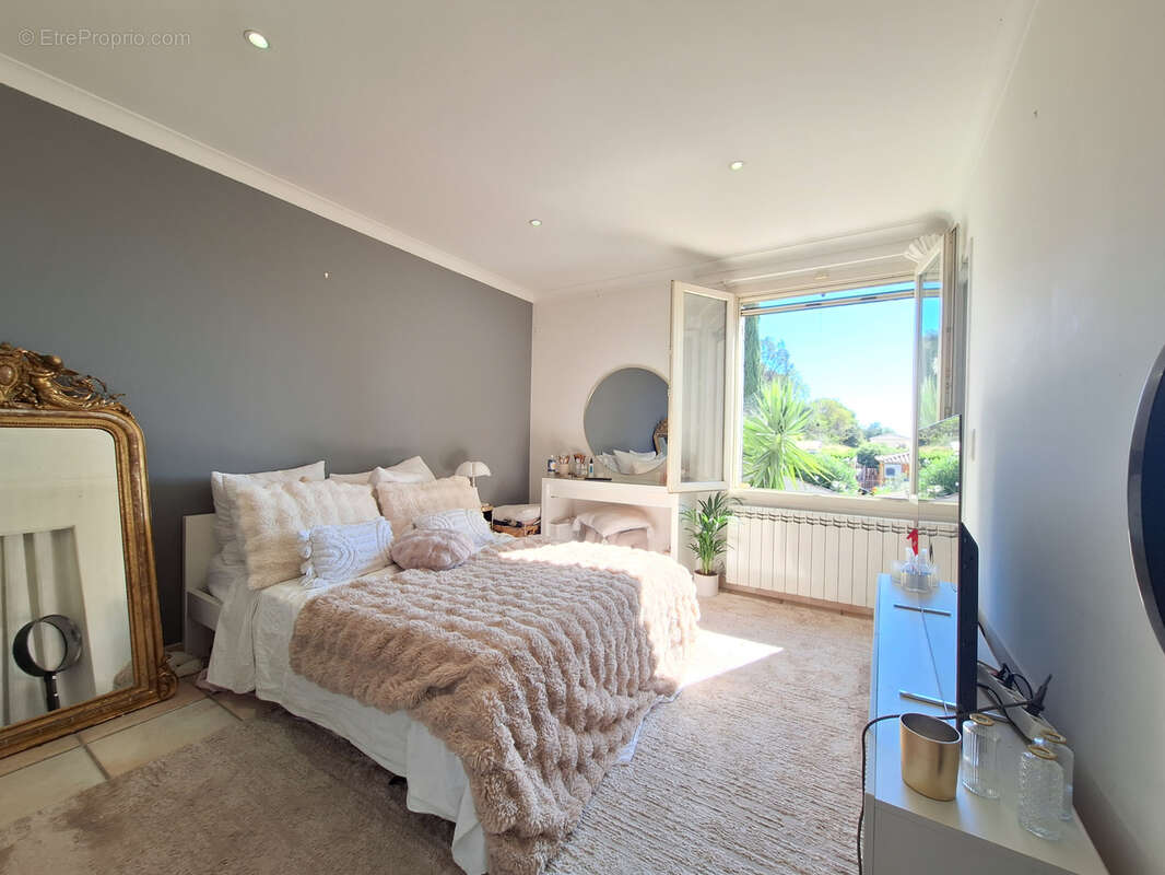 Maison à BELLEGARDE