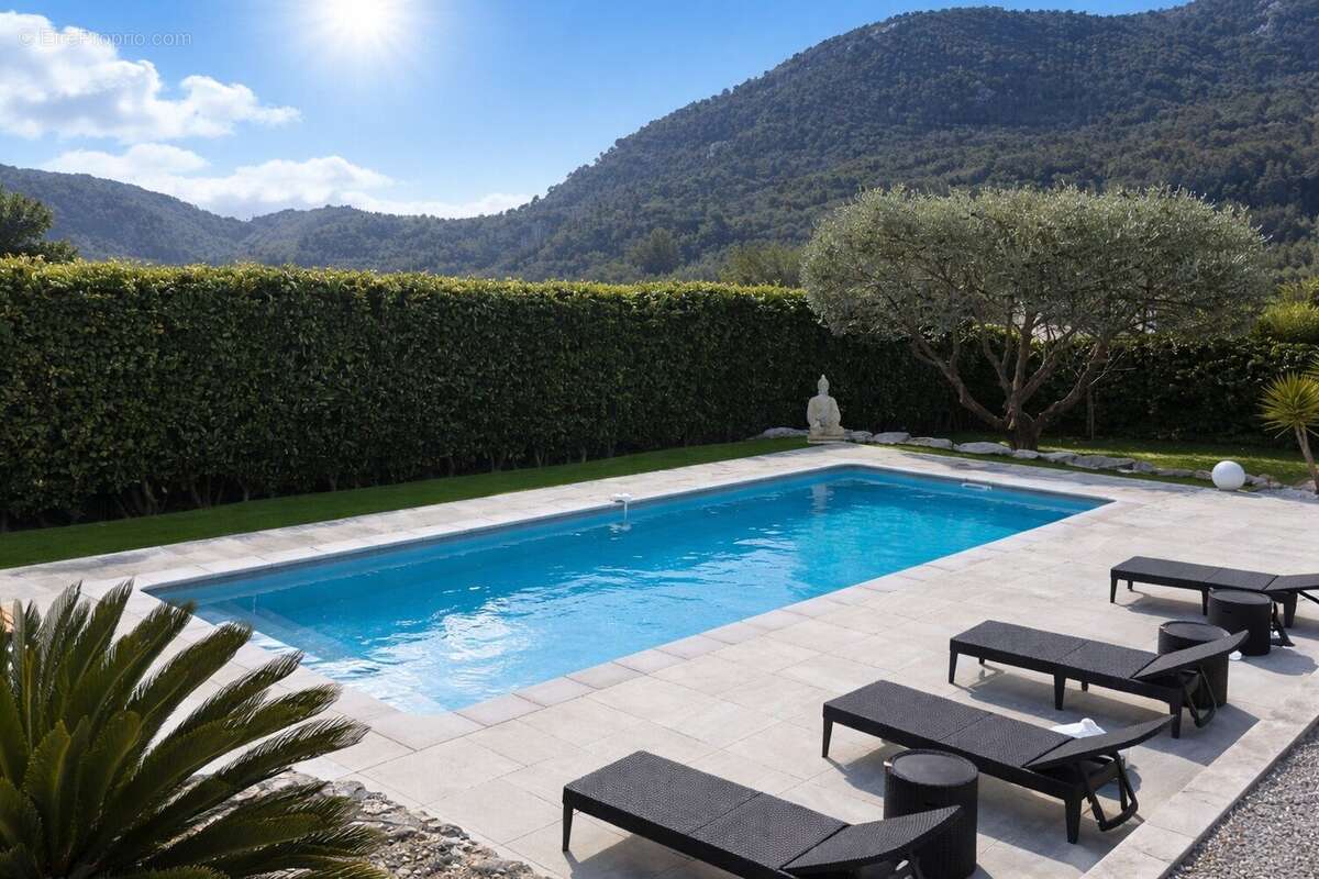 Maison à TOURRETTE-LEVENS