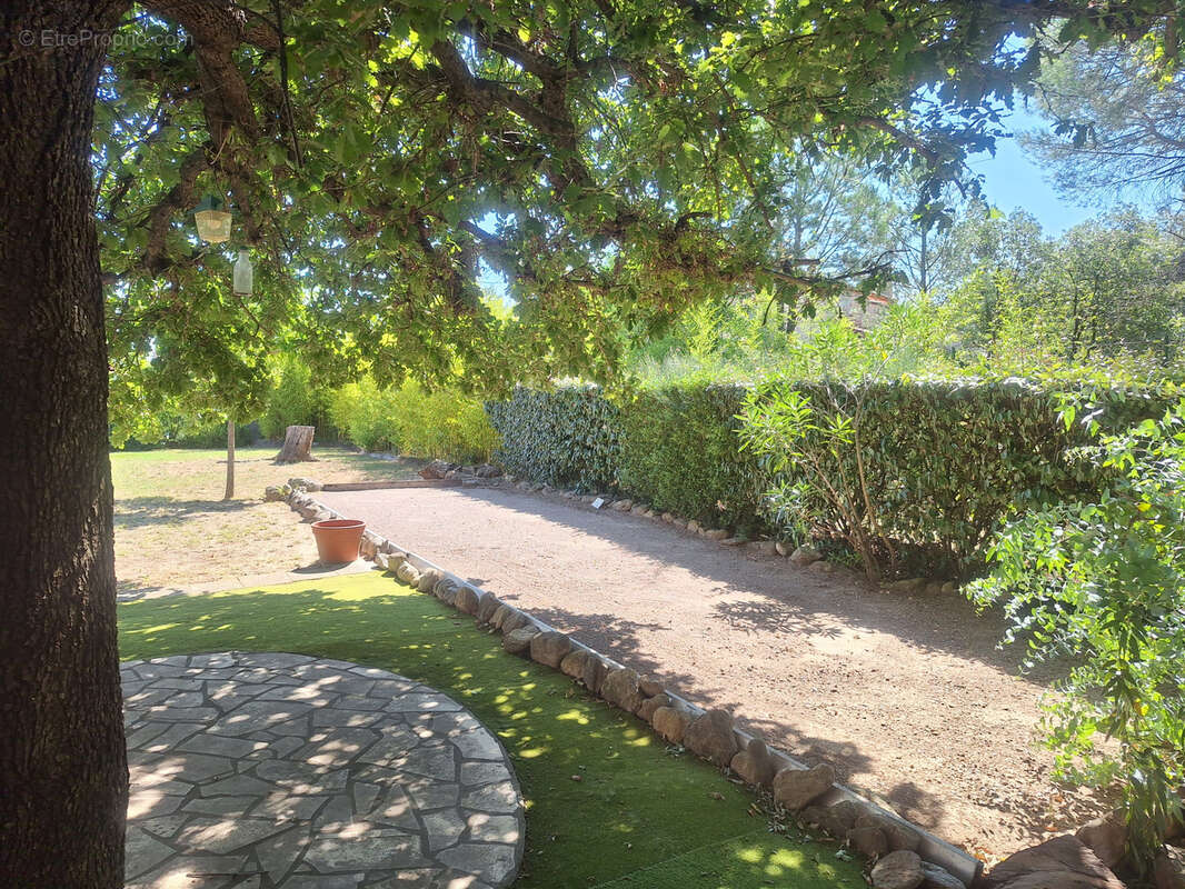 Maison à LAROQUE-DES-ALBERES