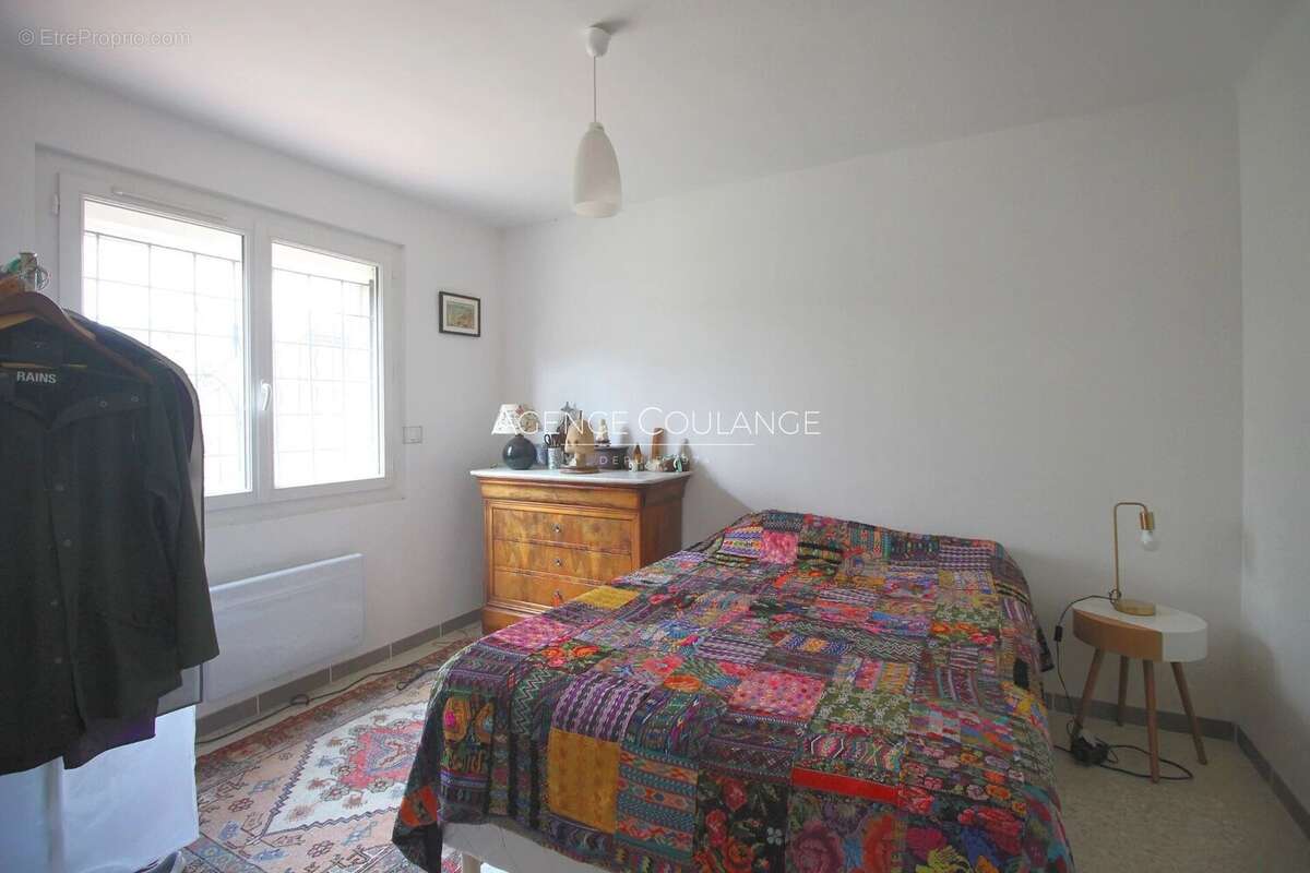 Appartement à SAINT-CYR-SUR-MER