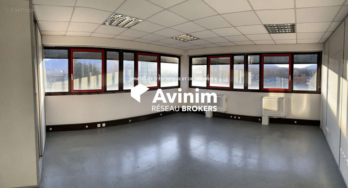 Commerce 456 m² à La Tronche  - photo 7