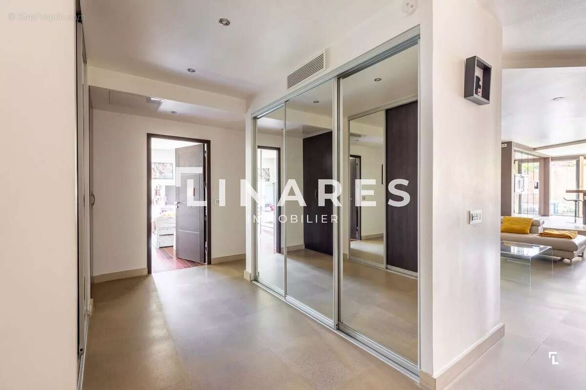 TRIANON - Appartement T4 de 147m² - Jardin - 13007 - photo 9