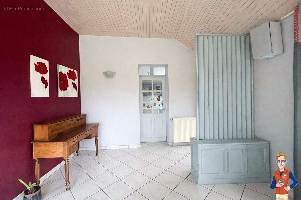 ENTREE-SALON