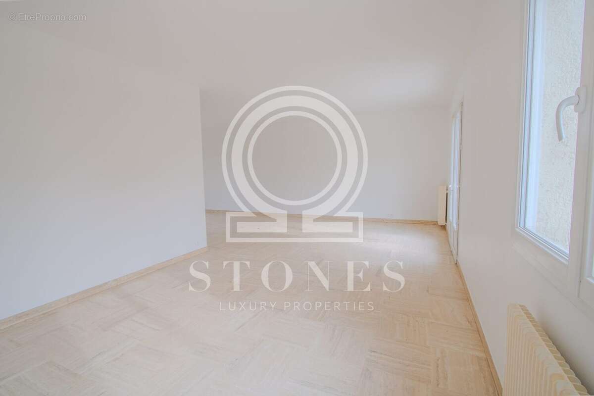 Maison 158 m² à Marly-Le-Roi  - photo 3