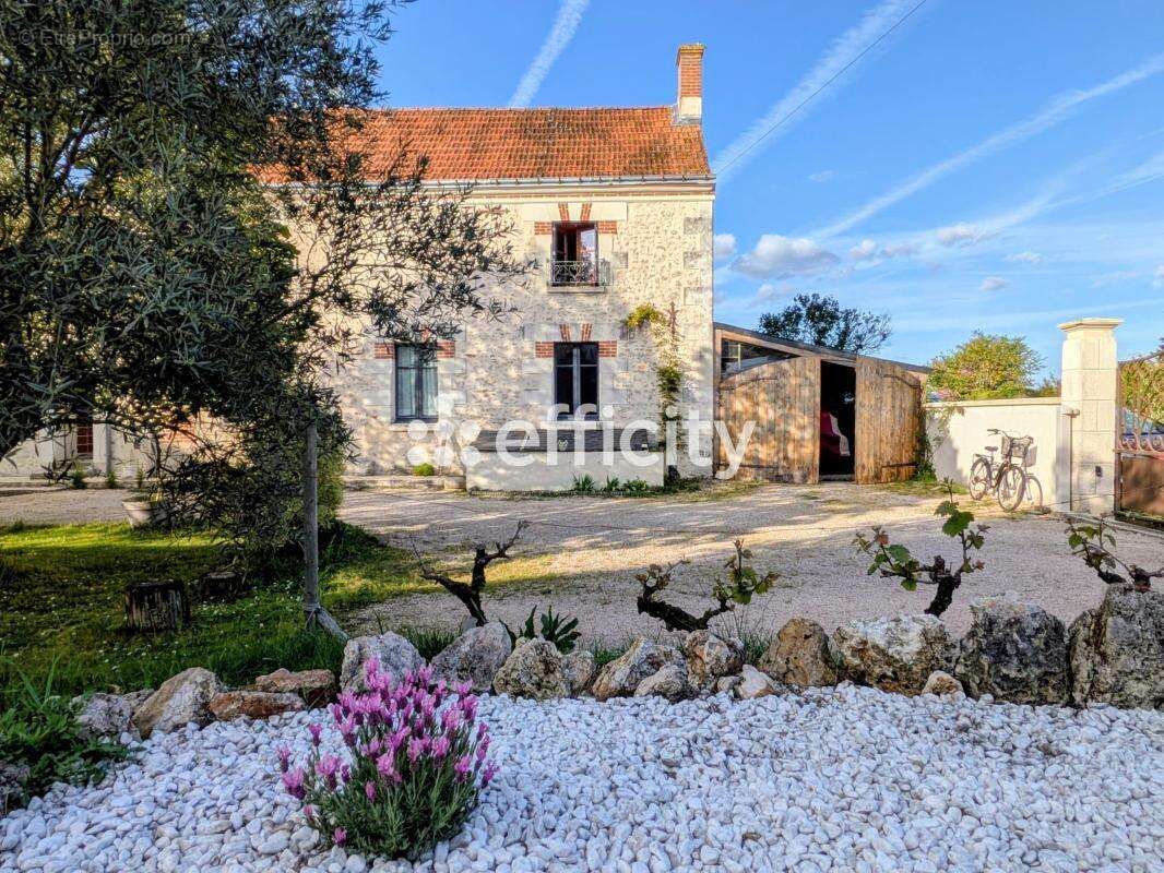 Maison à CORMERY