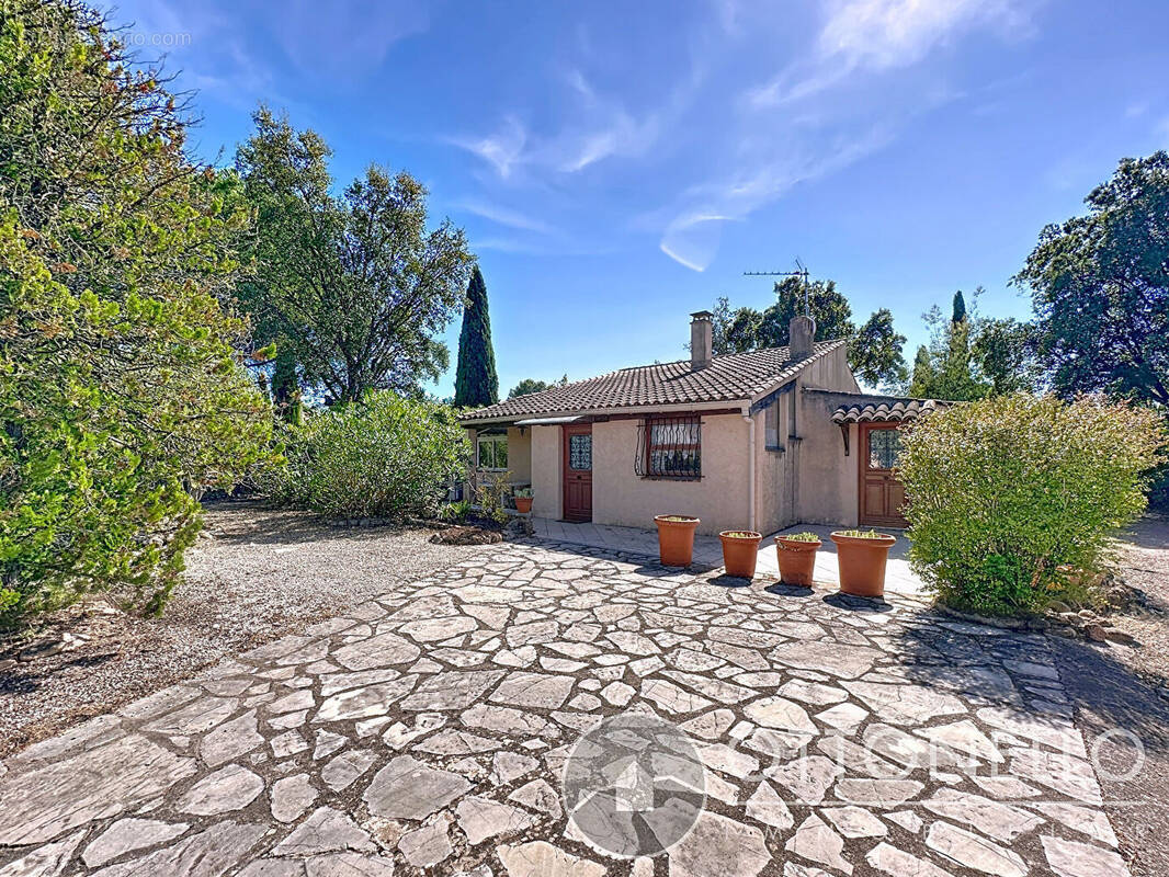 Maison à ROQUEBRUNE-SUR-ARGENS