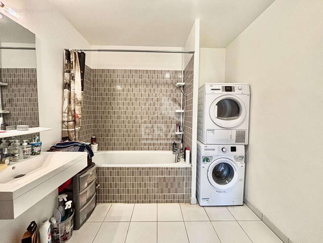 Appartement à FONTENAY-LE-VICOMTE