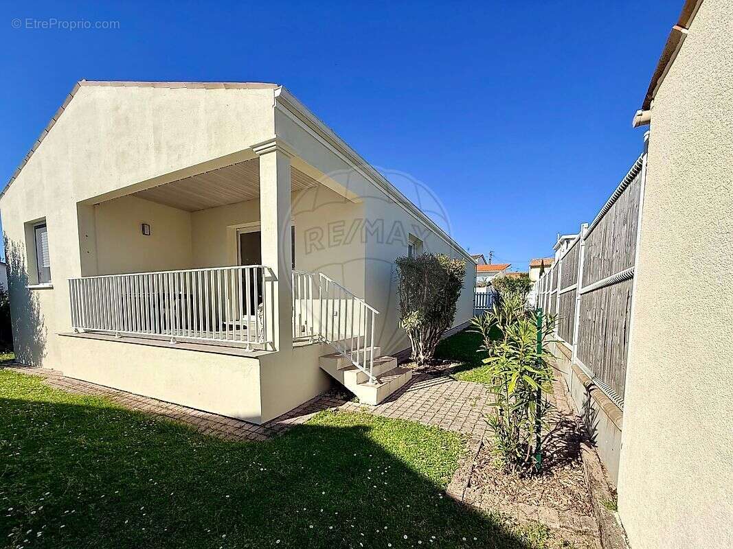 Maison à VAUX-SUR-MER