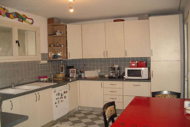 Maison moderne de 220 m2 au calme, piscine. - photo 12