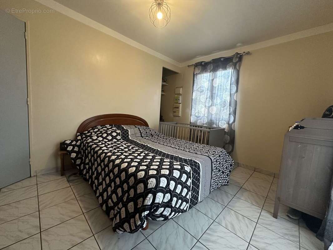 Maison à SAINT-FARGEAU-PONTHIERRY