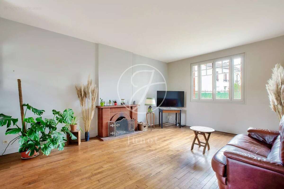 Maison à LE VESINET