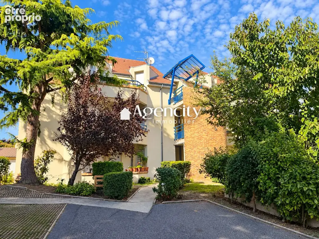 Appartement à TORCY