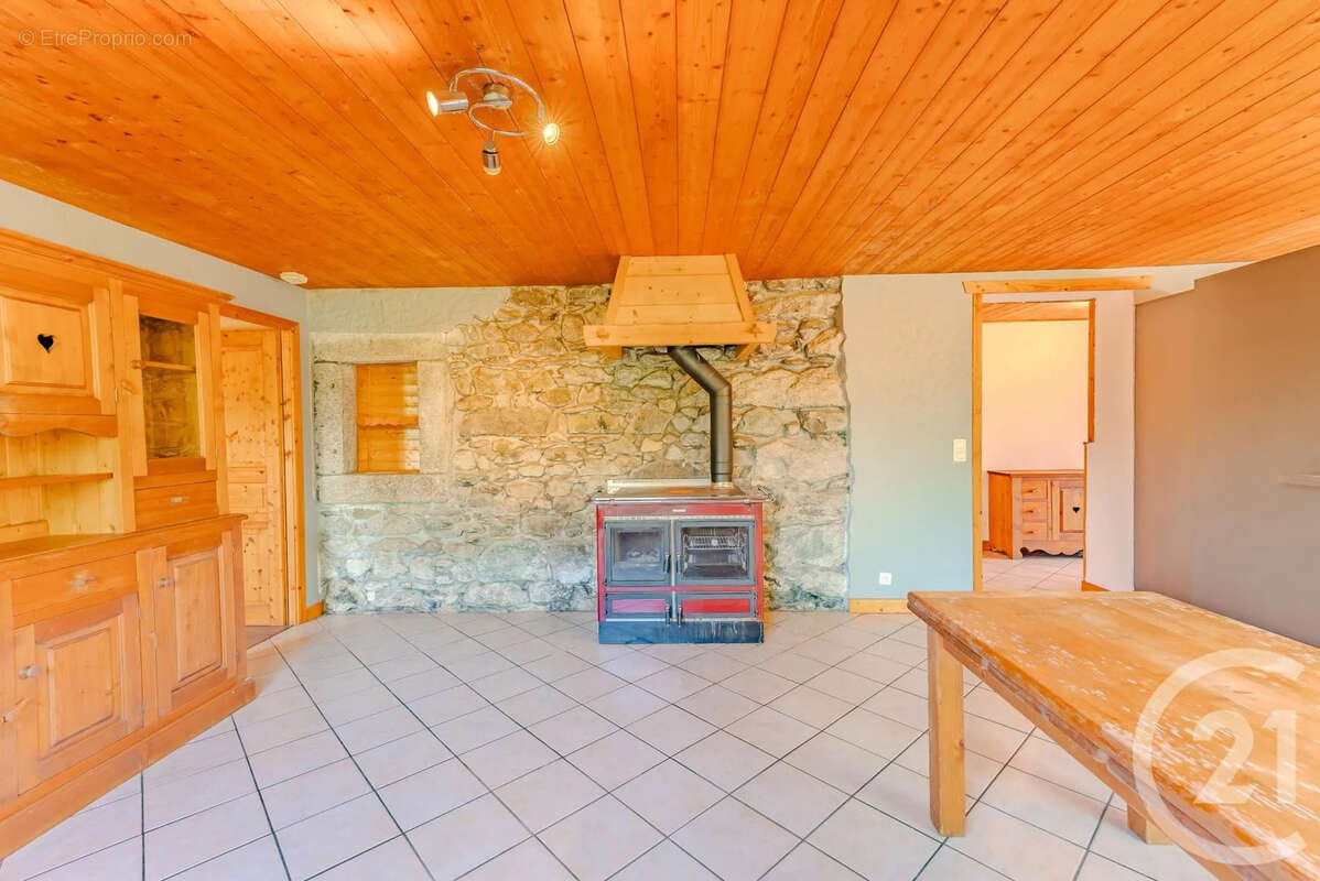 Maison à SAINT-PAUL-EN-CHABLAIS
