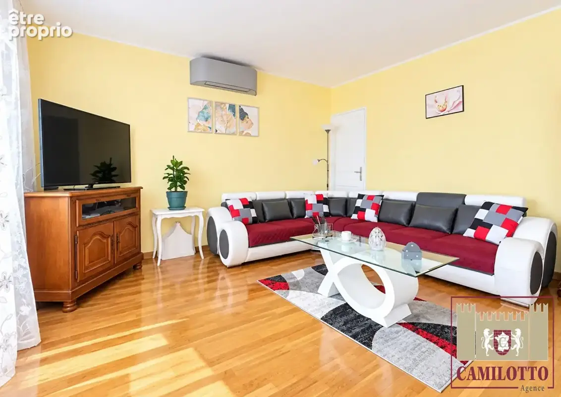 Maison Proche de Nogent le Roi 5 pièce(s) - photo 3