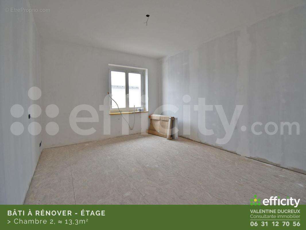 Maison à CHAZELLES-SUR-LYON