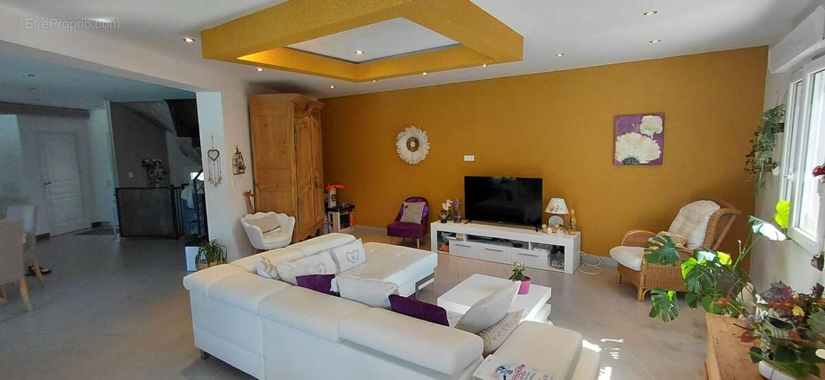 Maison à BOISSET-ET-GAUJAC