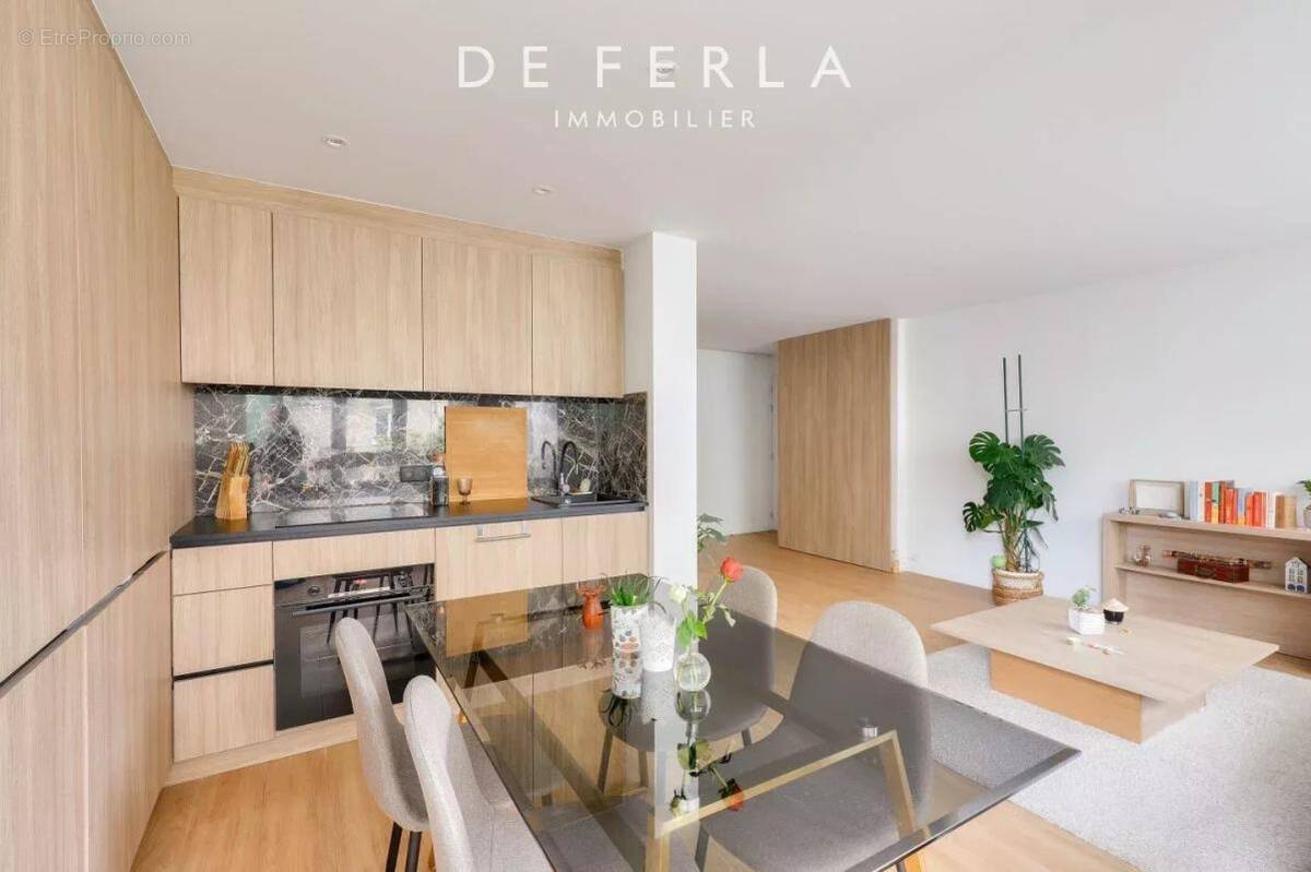 Appartement à PARIS-15E